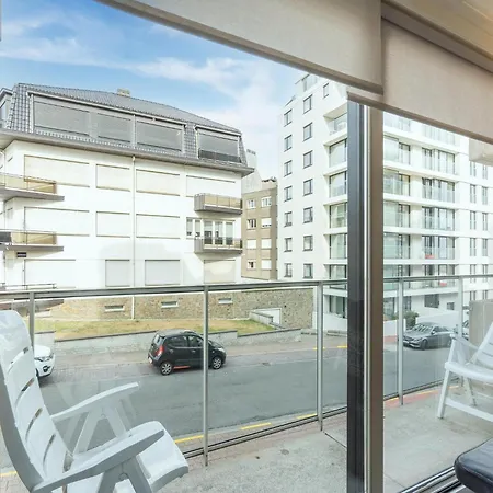 Apartment Cozy Seaside Escape With Balcony, Cleaning Included Knokke-Heist
