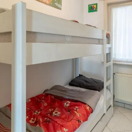 Cozy Seaside Escape With Balcony, Cleaning Included