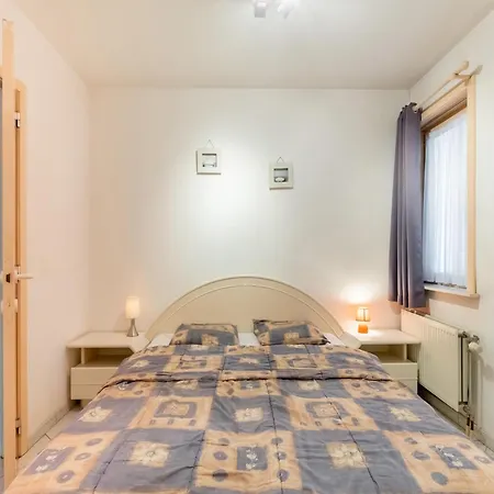 Cozy Seaside Escape With Balcony, Cleaning Included Knokke-Heist