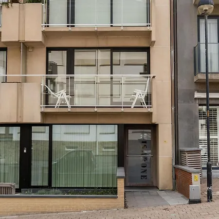 Cozy Seaside Escape With Balcony, Cleaning Included * Knokke-Heist